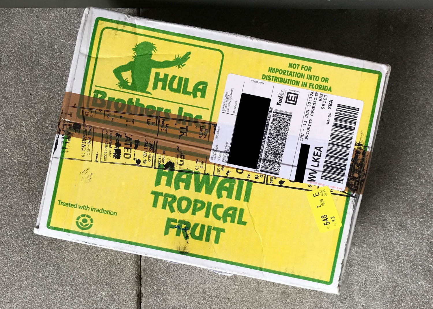Box of lychee delivered from Hula Brothers to California.